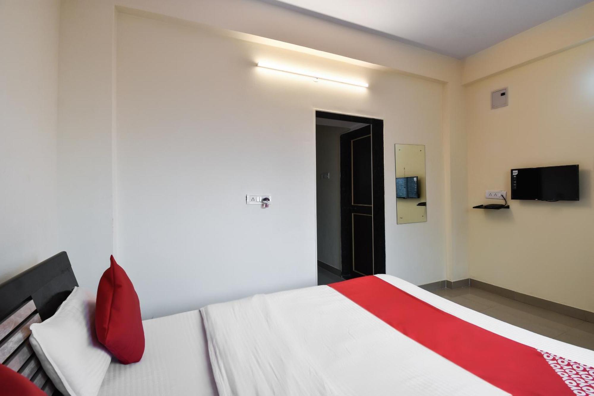 Hotel O Felicita Inn Near Seasons Mall Kharadi Ngoại thất bức ảnh