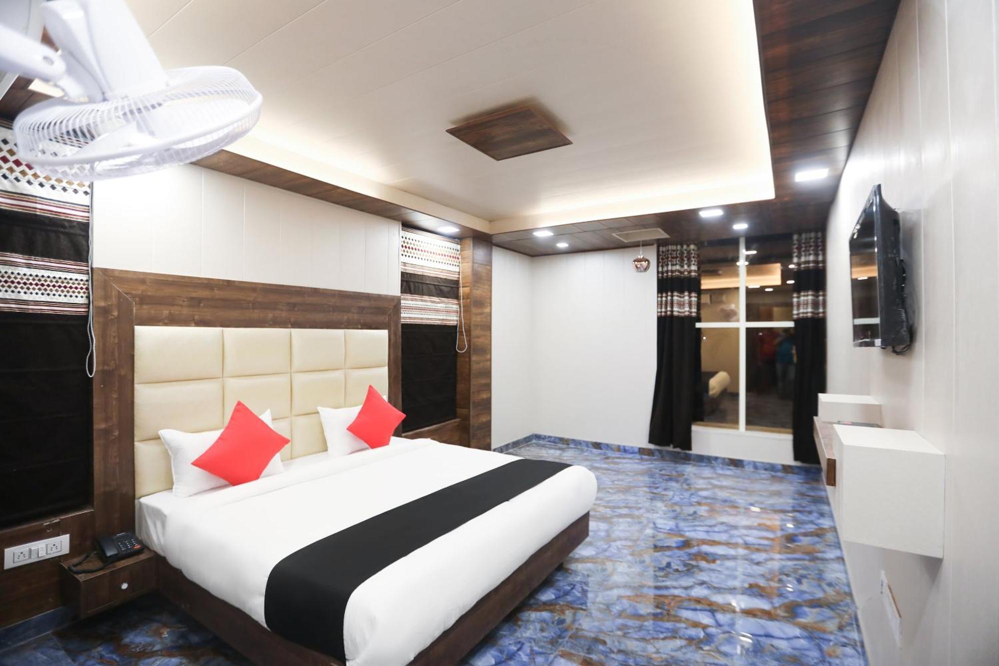 Hotel O Felicita Inn Near Seasons Mall Kharadi Ngoại thất bức ảnh
