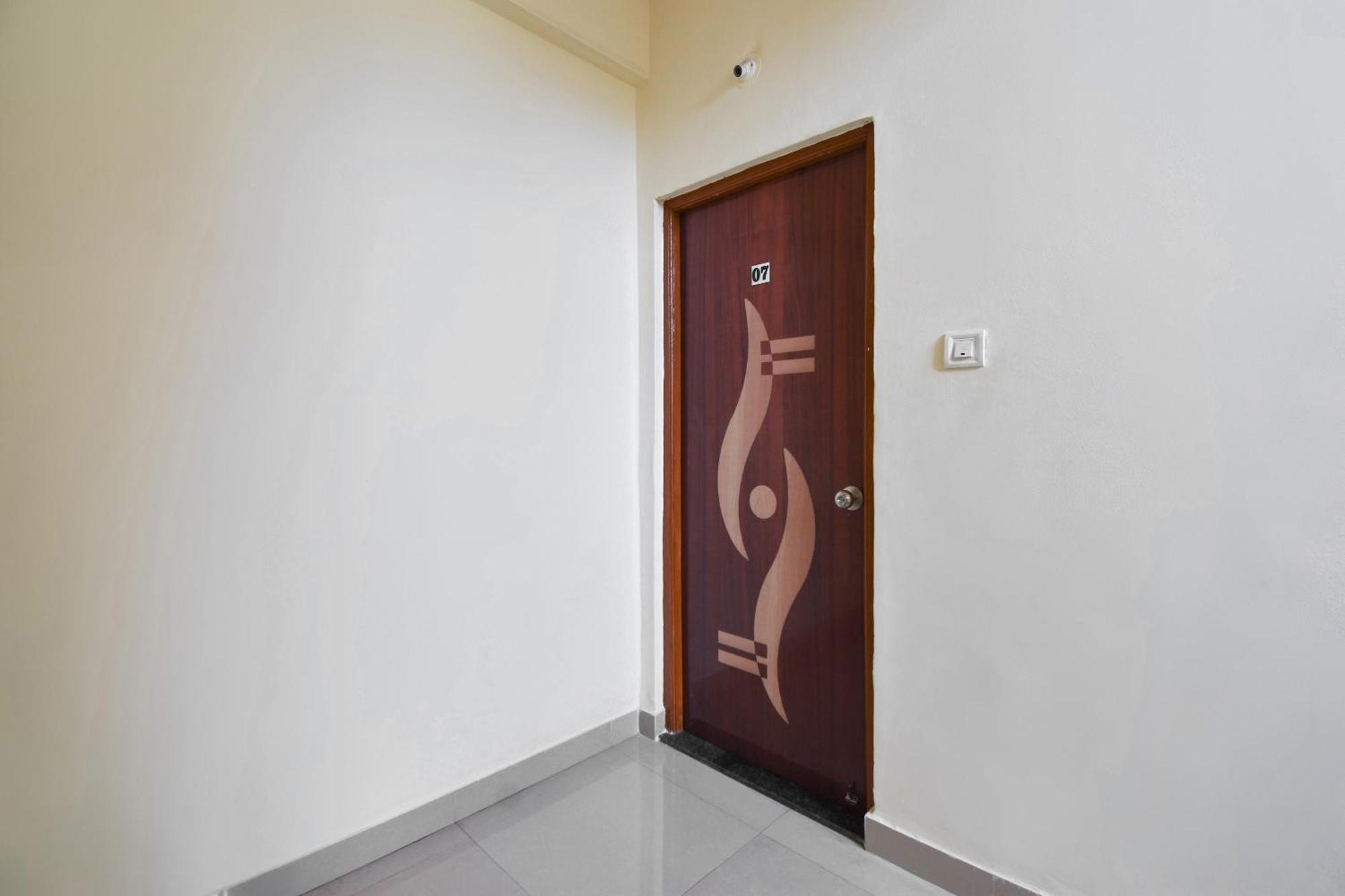 Hotel O Felicita Inn Near Seasons Mall Kharadi Ngoại thất bức ảnh