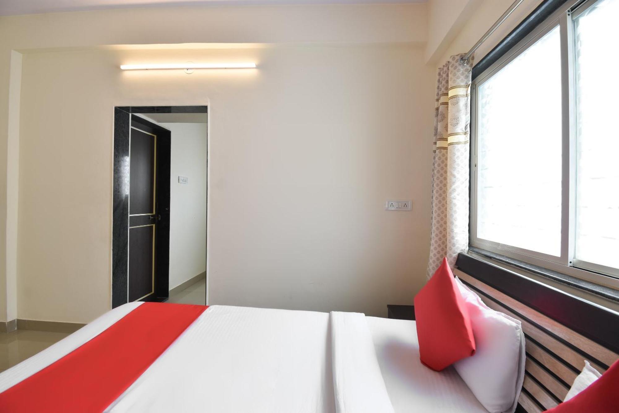 Hotel O Felicita Inn Near Seasons Mall Kharadi Ngoại thất bức ảnh