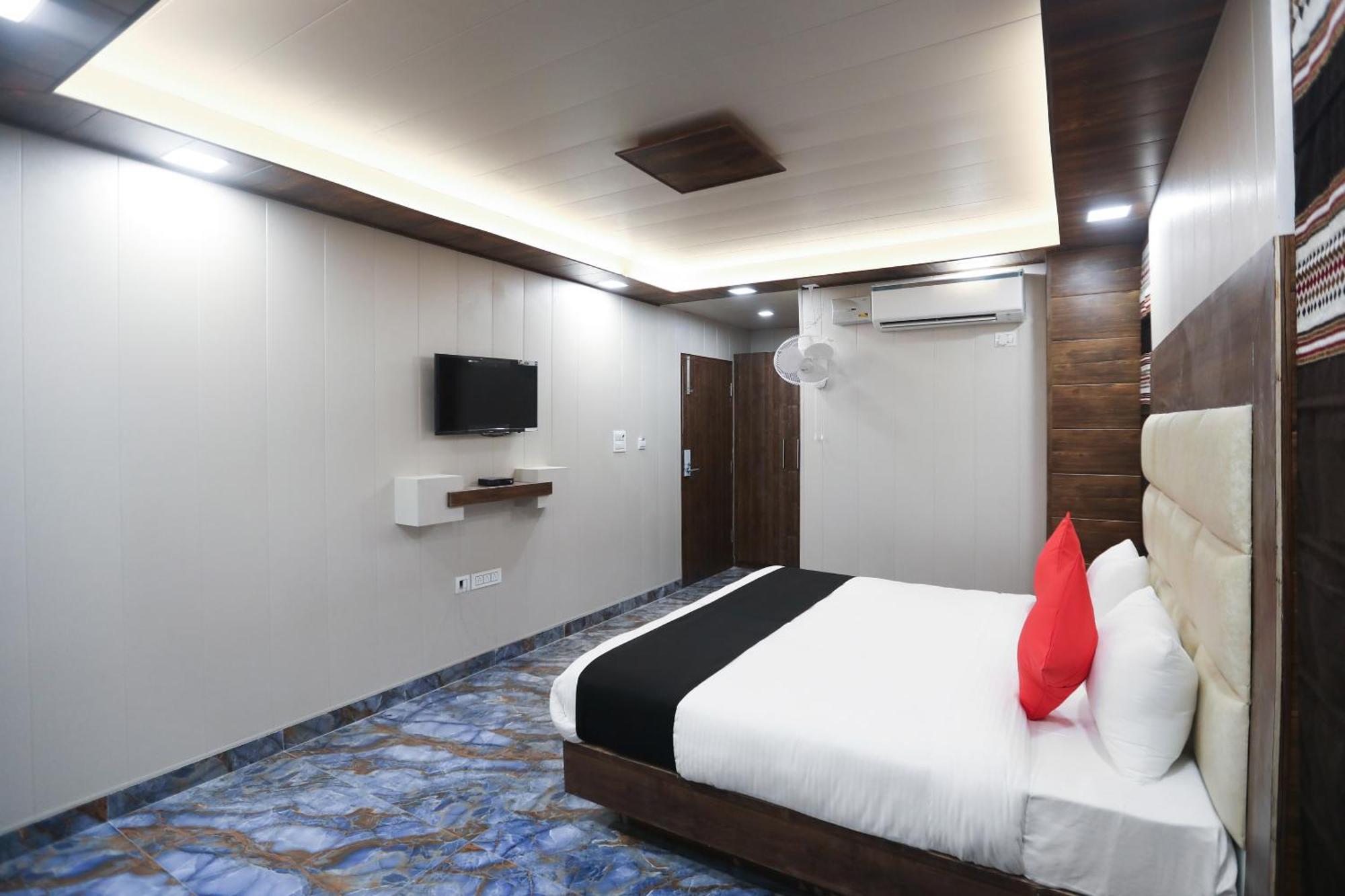 Hotel O Felicita Inn Near Seasons Mall Kharadi Ngoại thất bức ảnh